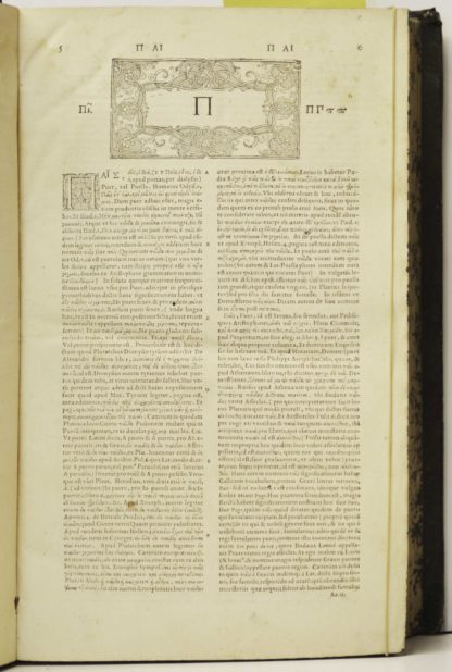 ESTIENNE, Thesaurus graecae linguae, ab Henrico Stephanus constructus. In quo praeter alia plurima quae primus praestitit, (paternae in thesauro latino diligentiae aemulus) vocabula in certas classes distribuit, multiplici derivatorum serie ad primigenia, tam quam ad radices unde pullulant, revocata. 1572 – Image 6