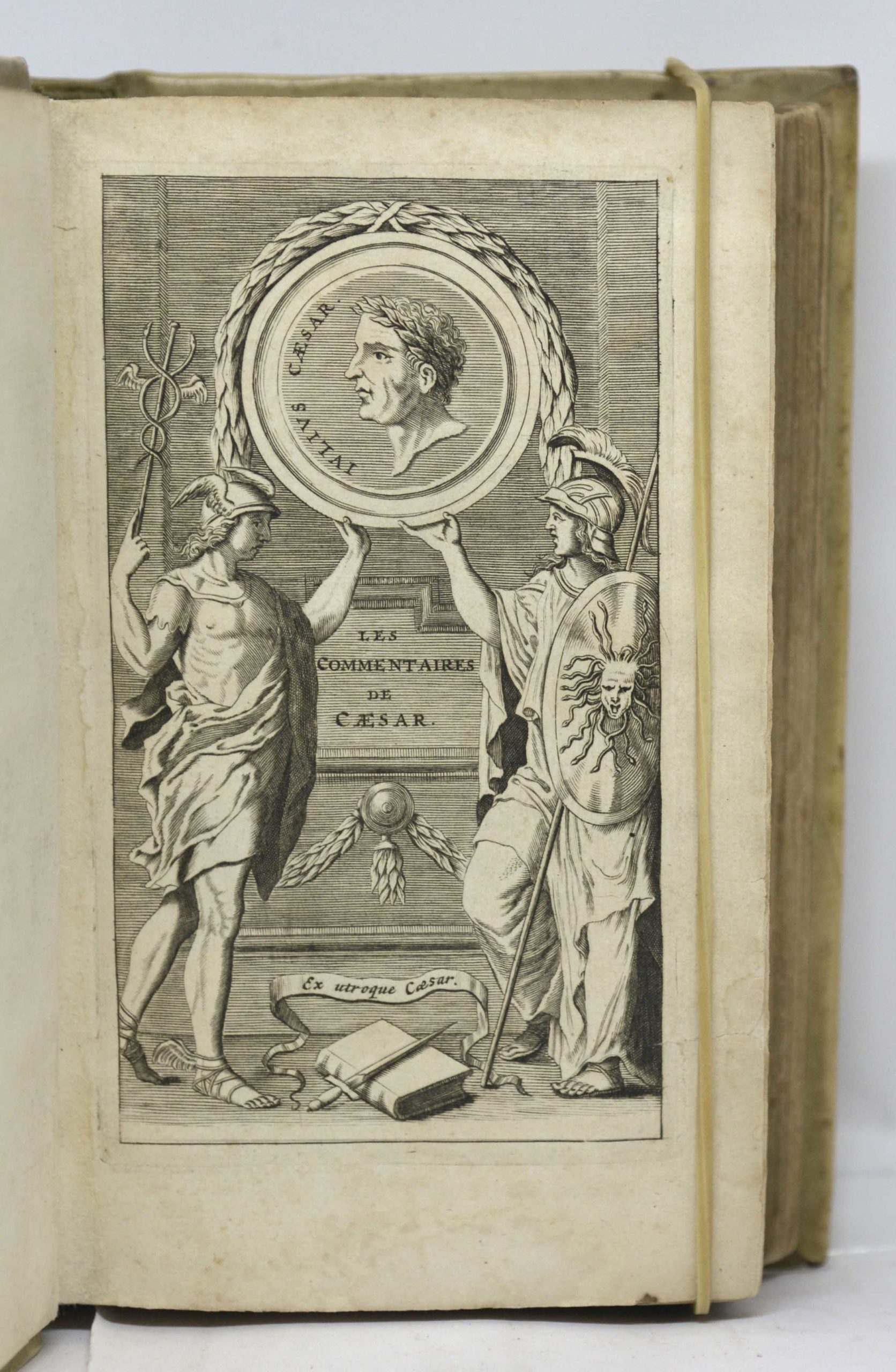 CAESAR, Les commentaires de Cesar, de la traduction N. Perrot, Sieur d’Ablancourt. Édition nouvelle, reveuë & corrigée. 1678 – Image 2